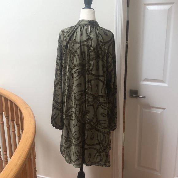 Silky Swing Dress - Excellent Condition - Picture 3 of 5